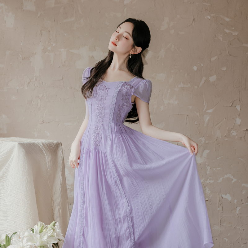 French Vintage Embroidered Flowy Slimming Short Sleeve Dress - Style 450659 - Image 3
