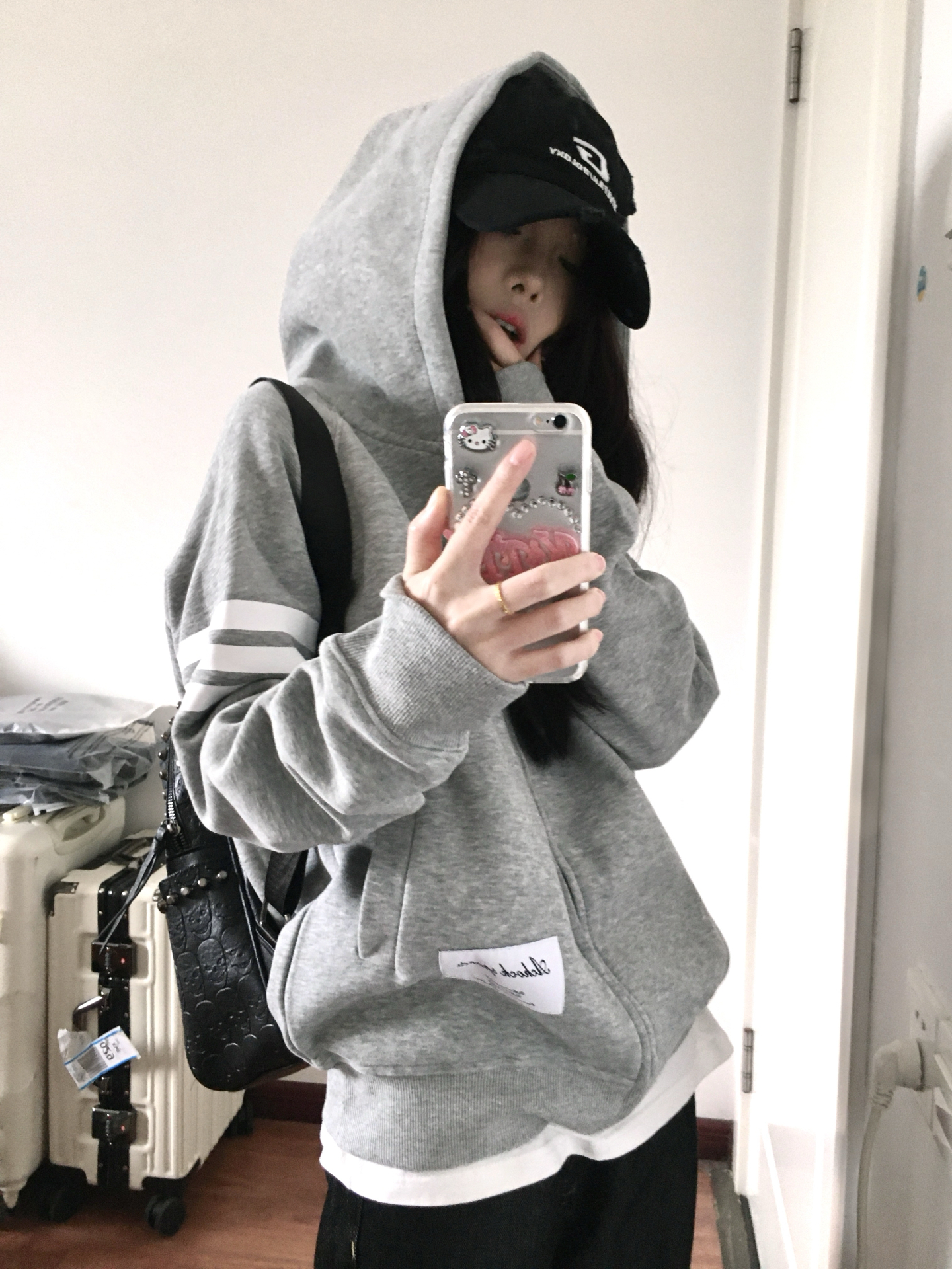 Women’s Cotton Zip-Up Sweatshirt Solid Color Multiple Pockets